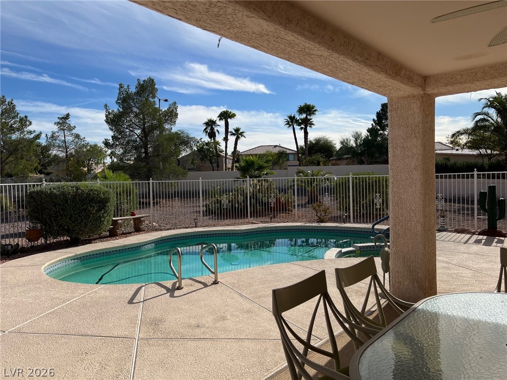 2404 Floyd Court