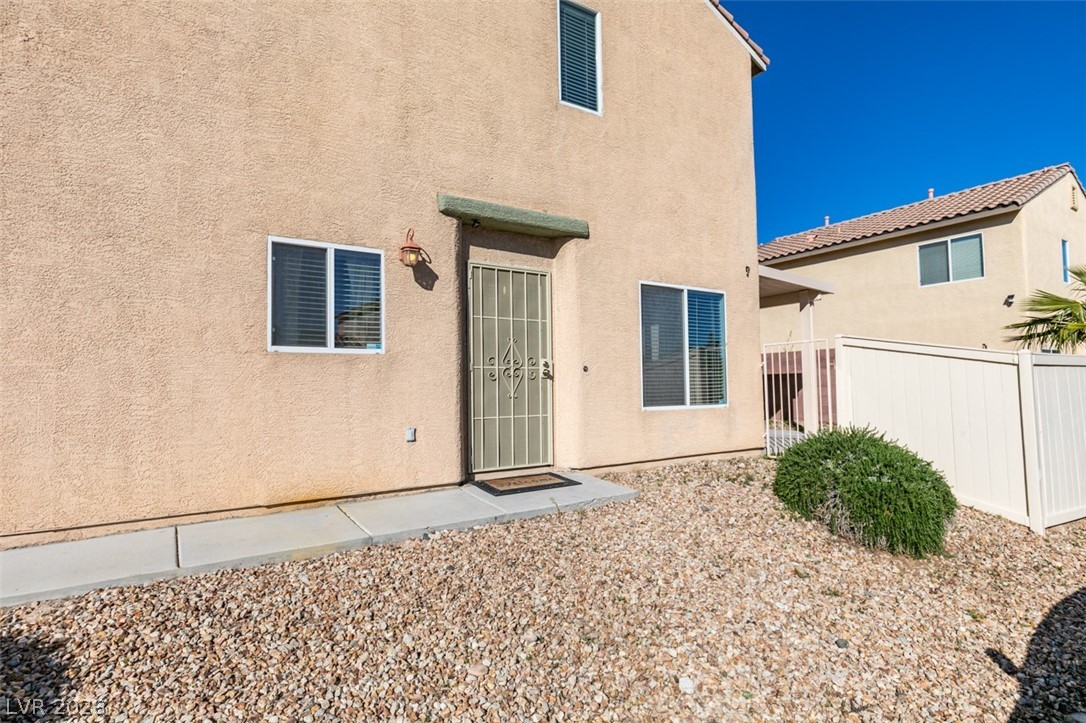 5008 Desert Dandelion Court
