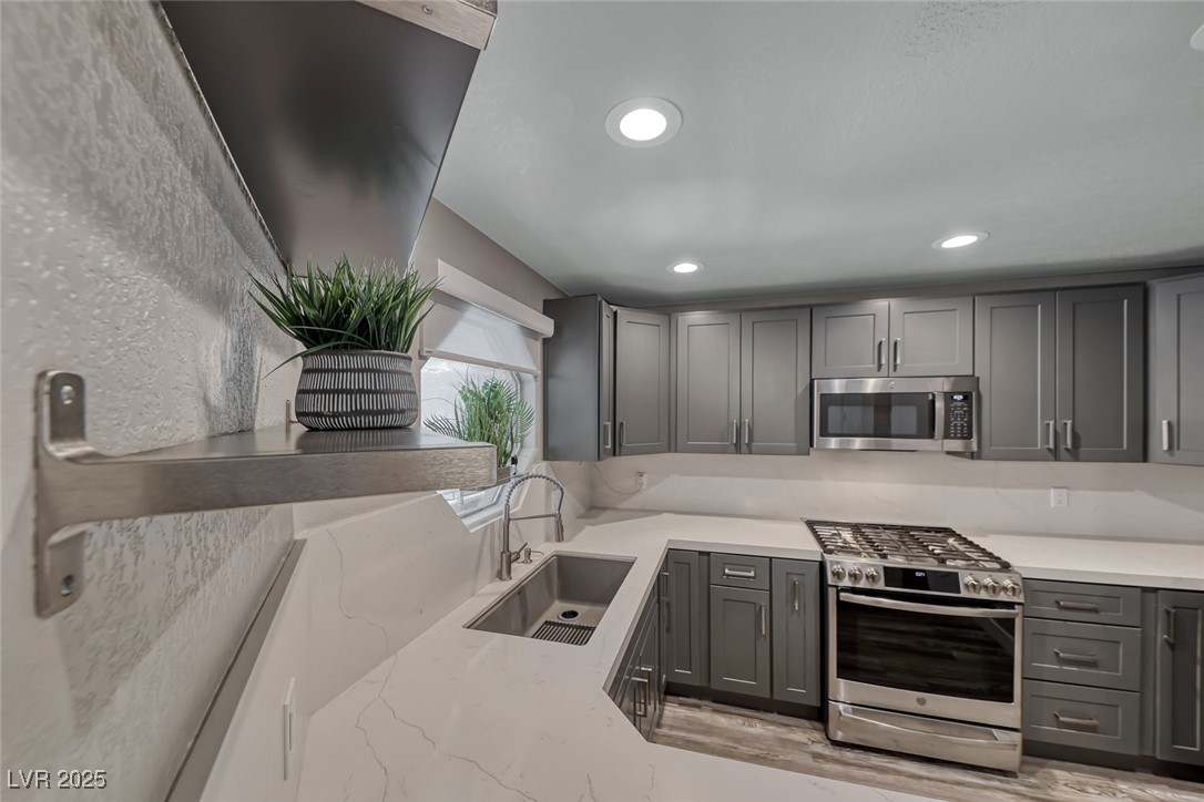5018 S Rainbow Boulevard #202, Las Vegas, Nevada image 2