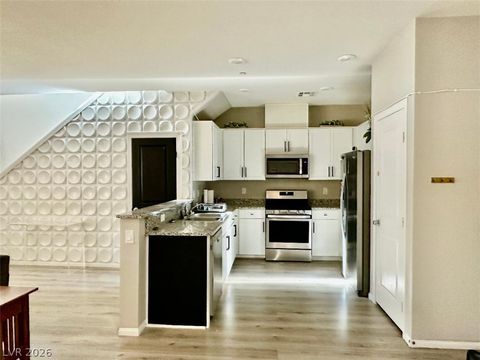 Tiny photo for 2878 Starling Summit Street, Henderson, NV 89044 (MLS # 2797365)
