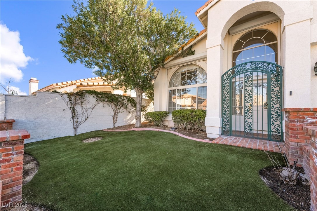 8705 Texas Bronco Avenue