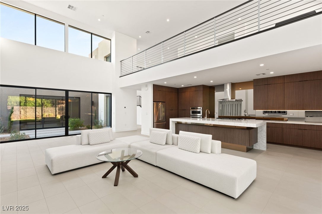 Properties 2 21 Highland Cove Lane