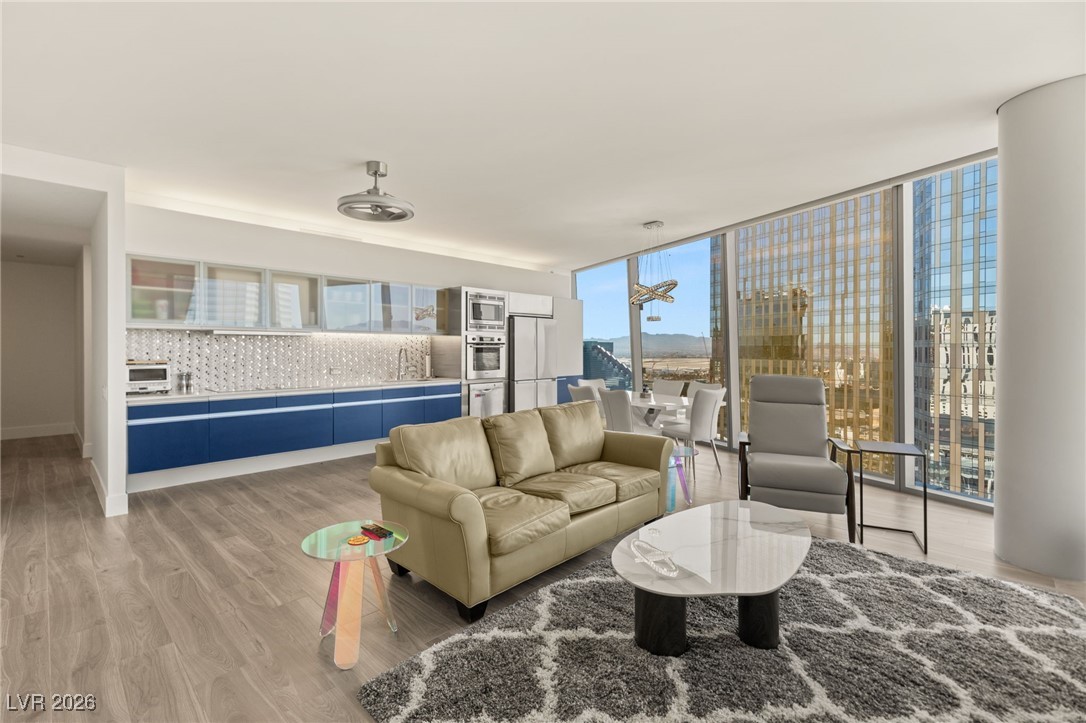 3722 Las Vegas Boulevard 2212