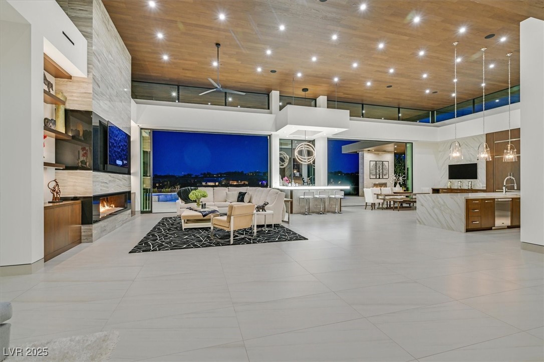 Las Vegas, Nevada 89135, United States, 4 Bedrooms Bedrooms, ,4 BathroomsBathrooms,Residential,Active,162361