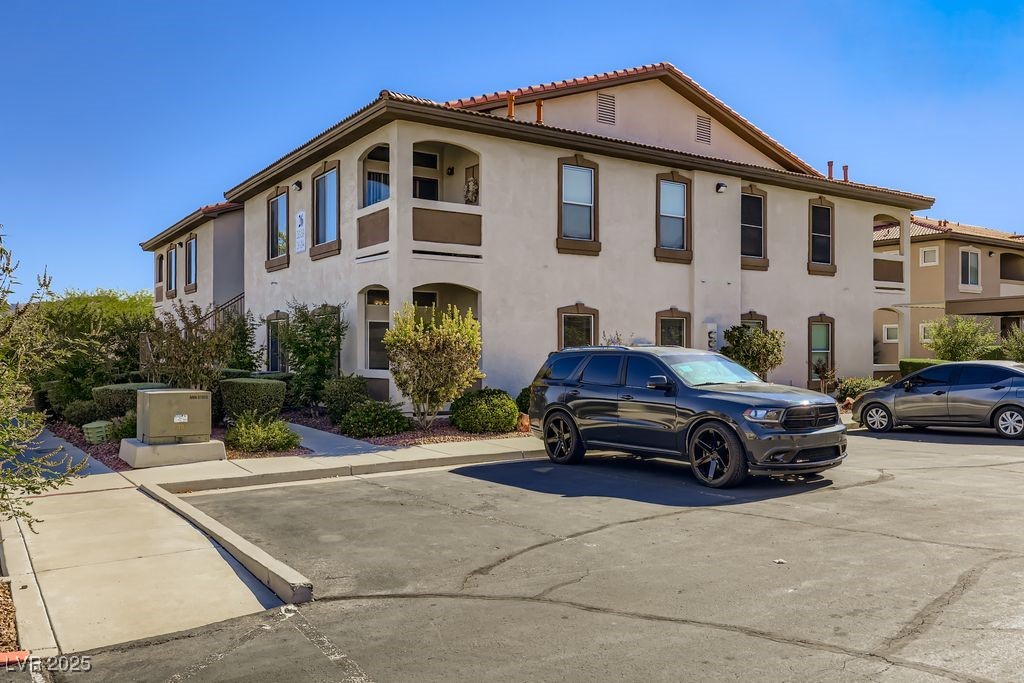 2305 W Horizon Ridge Parkway 2613