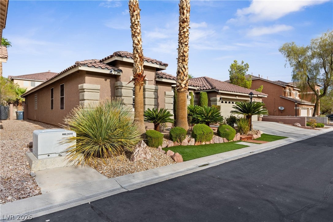 9413 Empire Rock Street