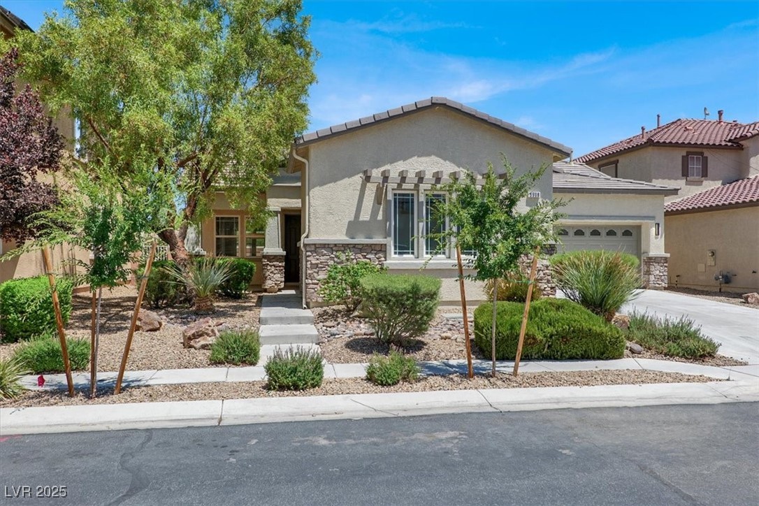 5908 Big Horn View Street