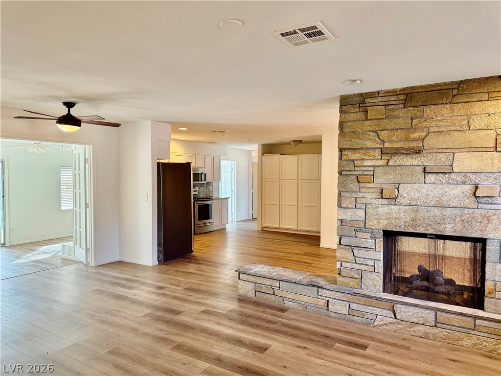 2107 Frontier Avenue