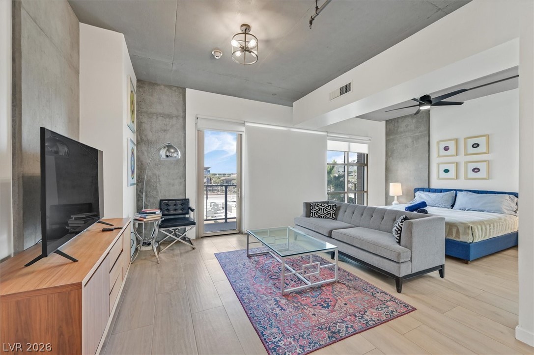 353 E Bonneville Avenue 433