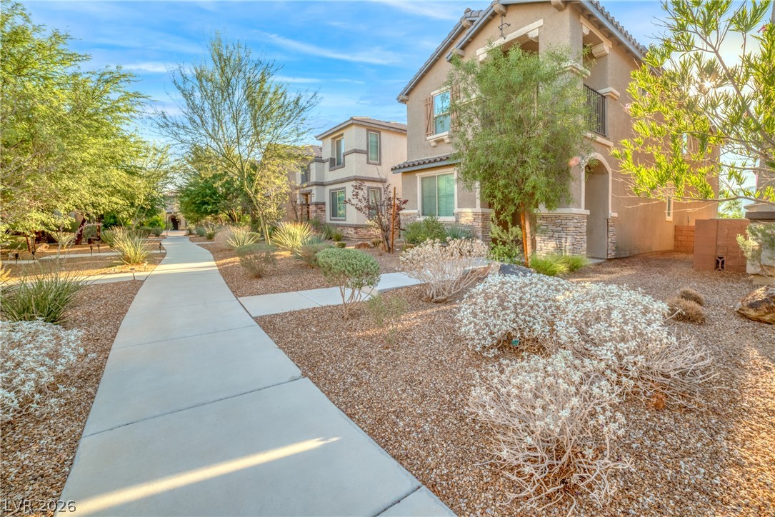 2718 Hammetts Landing Walk