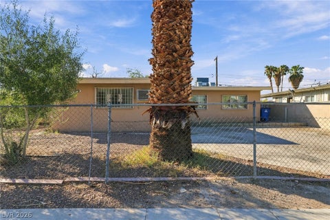 Homes For Sale - 2521 Perliter Avenue<br/> North Las Vegas, NV 89030