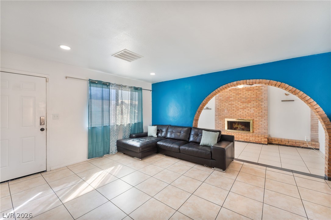 417 N Torrey Pines Drive