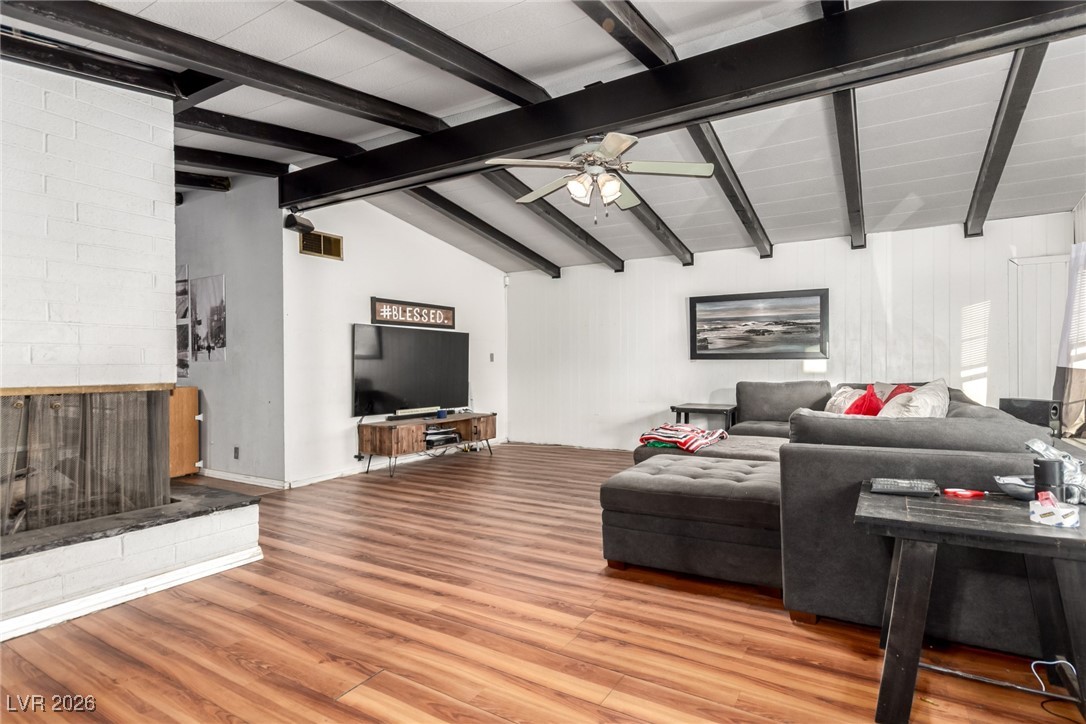 Properties 2 2112 Bonnie Brae Avenue