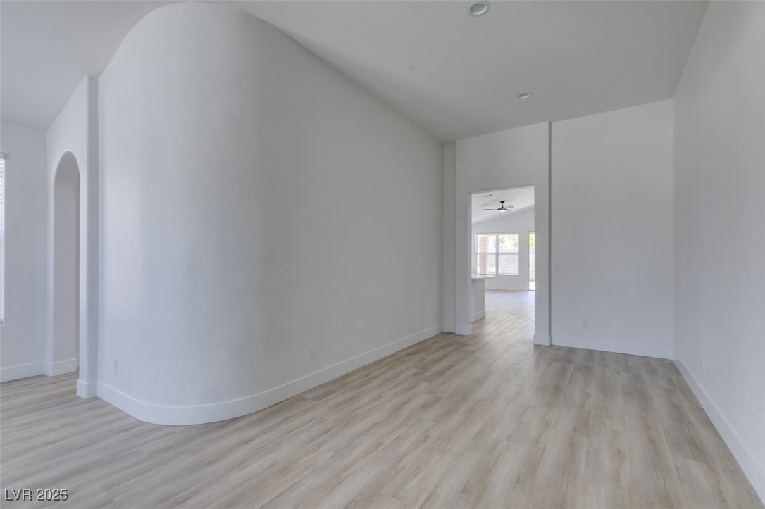 Properties 3 823 Wintersweet Road