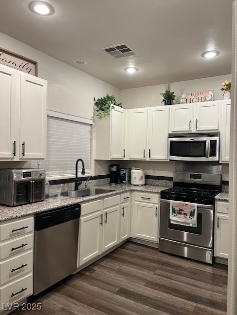 5591 La Perla Court