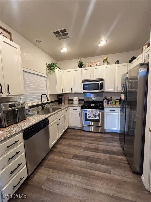 5591 La Perla Court