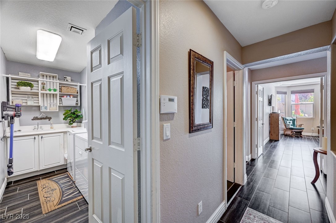3055 Whispering Crest Drive, Henderson, Nevada image 32