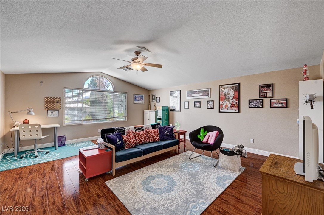 3055 Whispering Crest Drive, Henderson, Nevada image 44