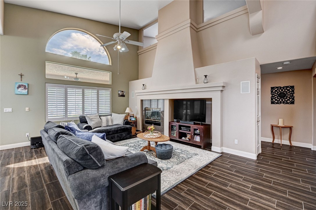 3055 Whispering Crest Drive, Henderson, Nevada image 11