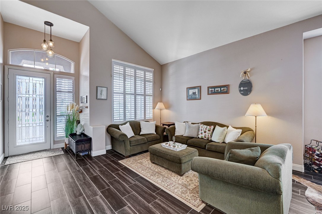 3055 Whispering Crest Drive, Henderson, Nevada image 6