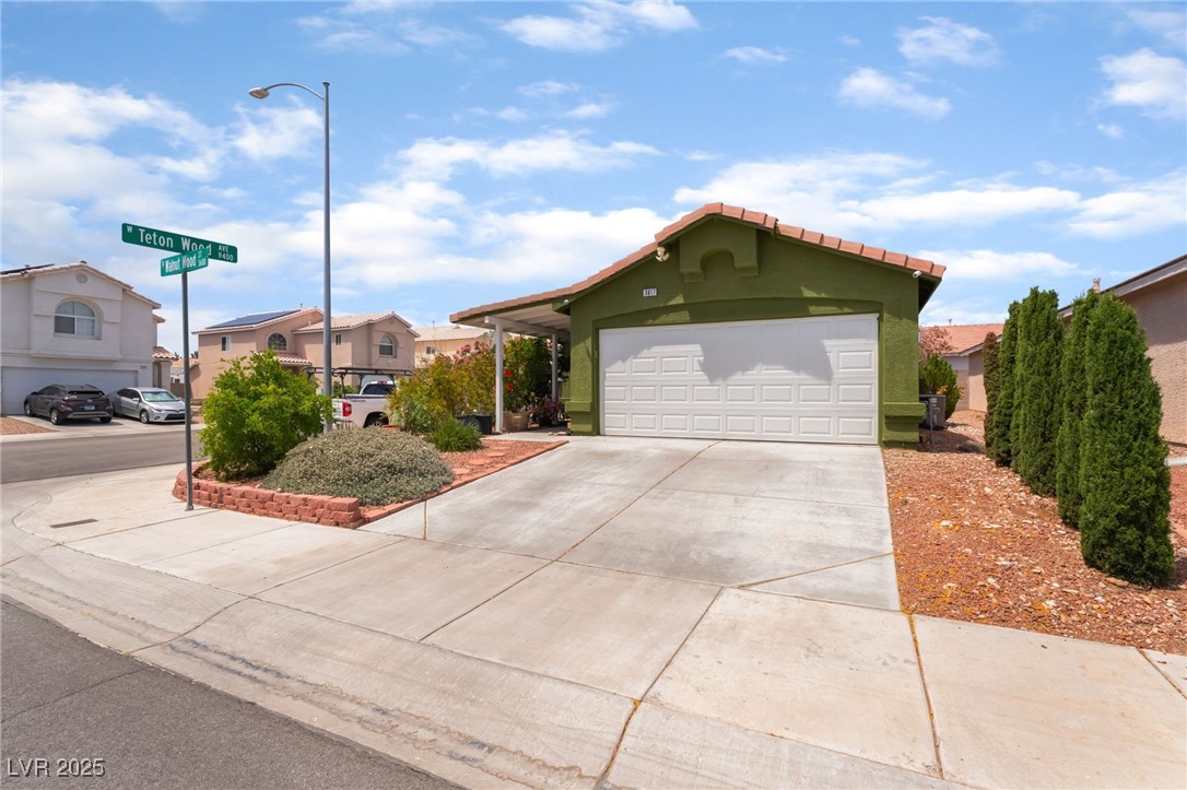 3617 Walnut Wood Street, Las Vegas, Nevada image 2