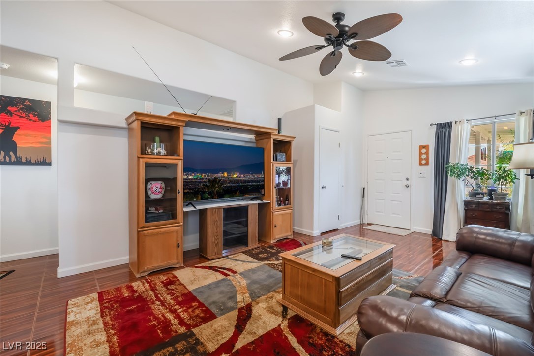 3617 Walnut Wood Street, Las Vegas, Nevada image 9
