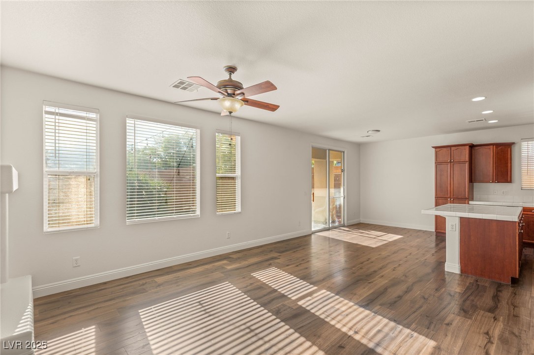 6247 Sugartree Avenue