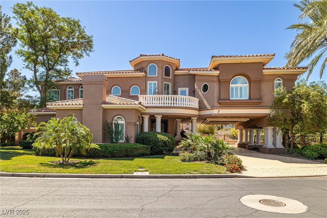 7 Rue Promenade Way