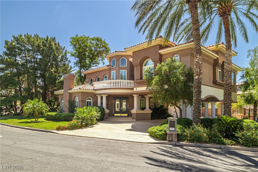 7 Rue Promenade Way