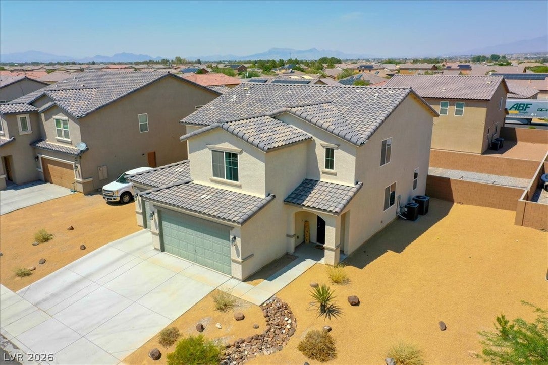 3942 E Teller Drive