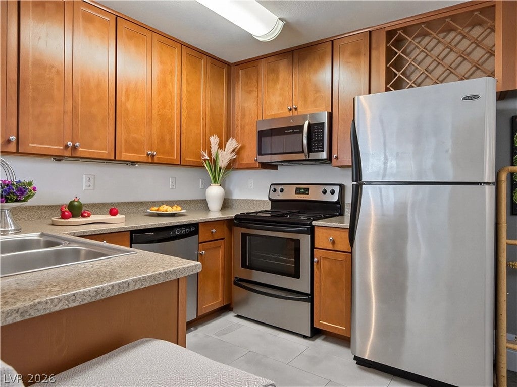 4400 S Jones Boulevard 3086