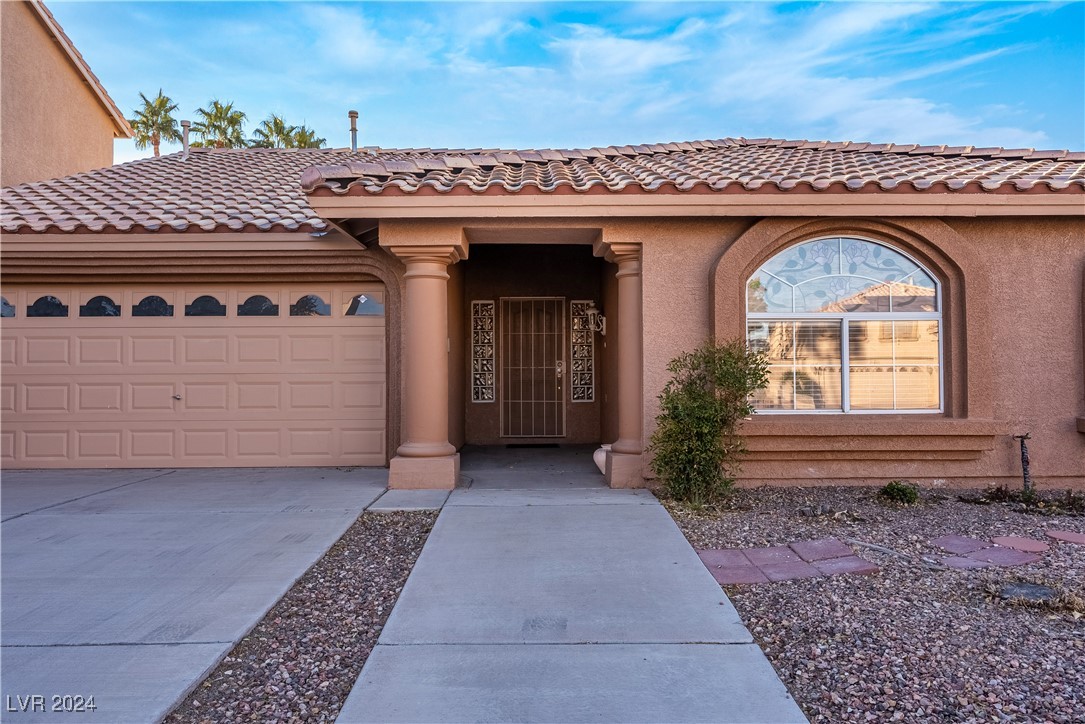 81 Myrtle Beach Drive, Henderson, Nevada image 2