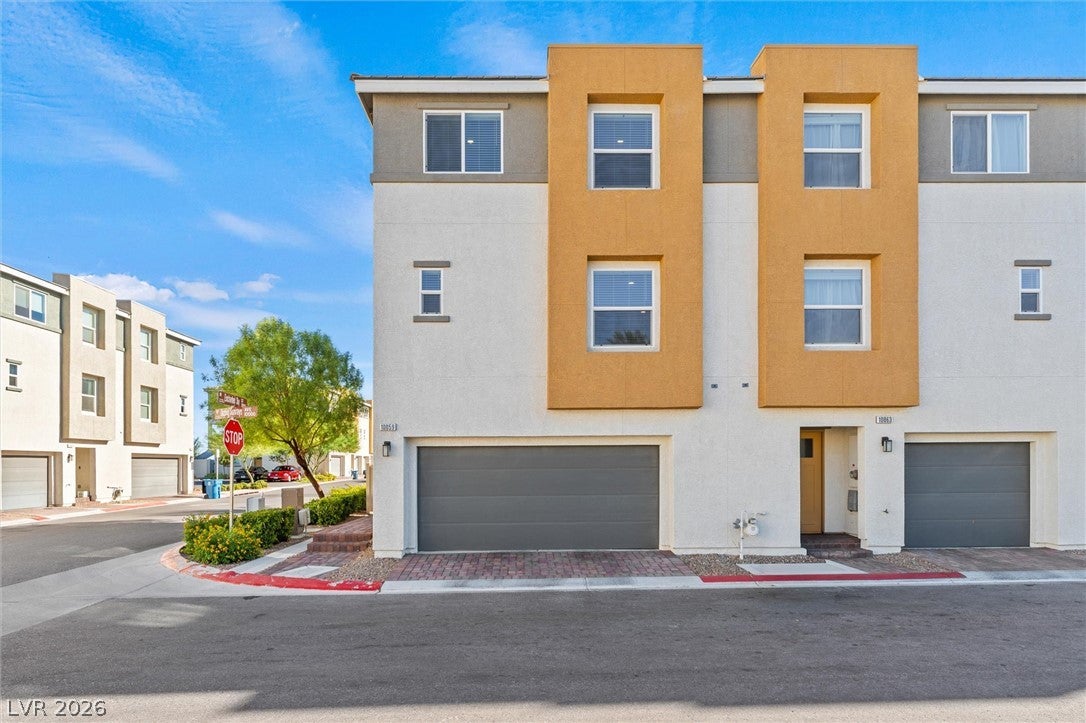 10059 Dazzling Sunrays Avenue