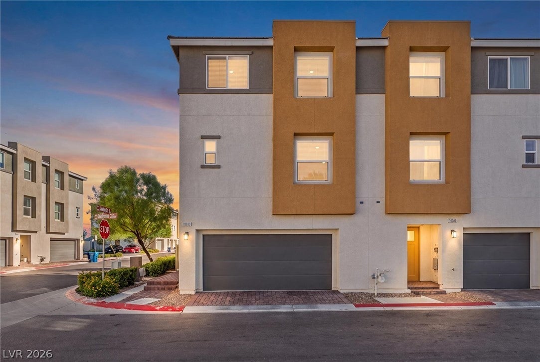 10059 Dazzling Sunrays Avenue