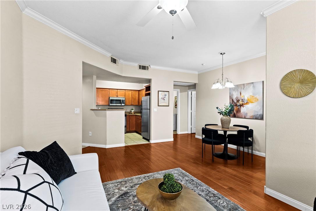 4400 S Jones Boulevard 1128