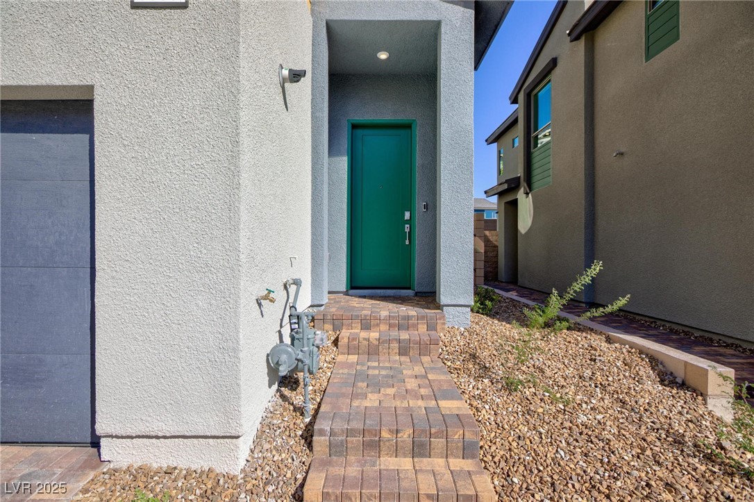 3355 Via Tizzoni Street