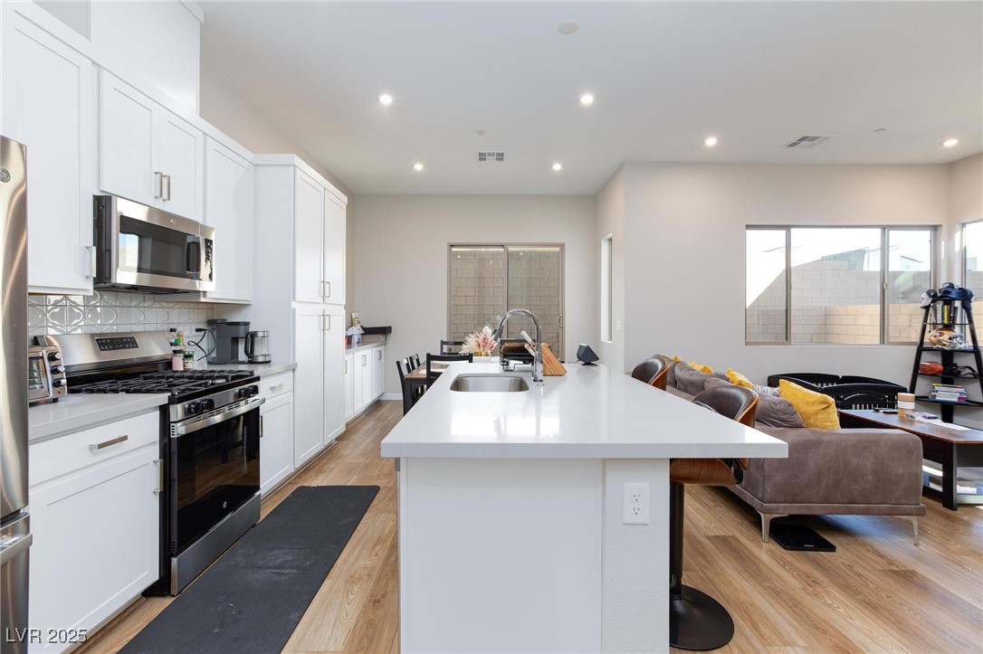 3355 Via Tizzoni Street