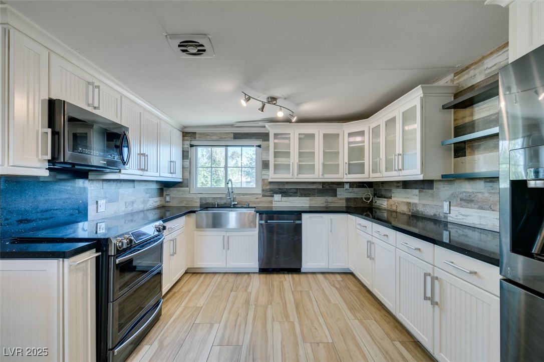 5249 Sun Valley Drive