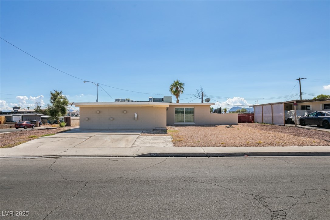 5249 Sun Valley Drive