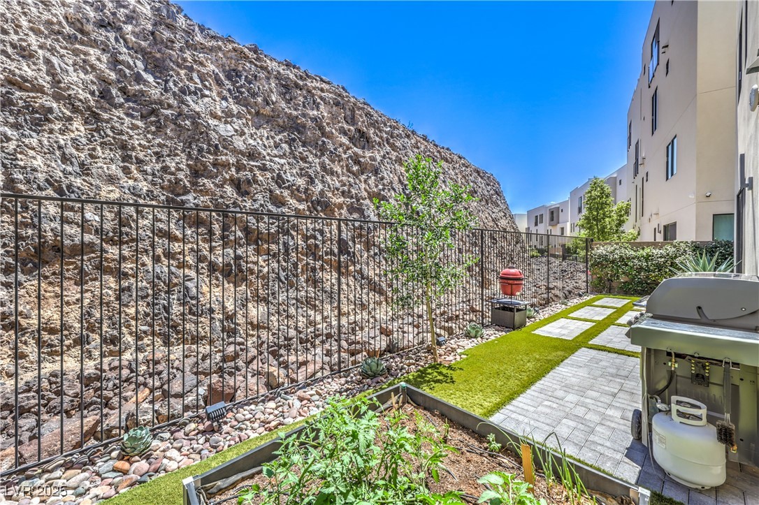 414 Tranquil Peak Court, Henderson, Nevada image 48