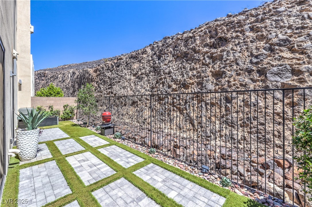 414 Tranquil Peak Court, Henderson, Nevada image 47