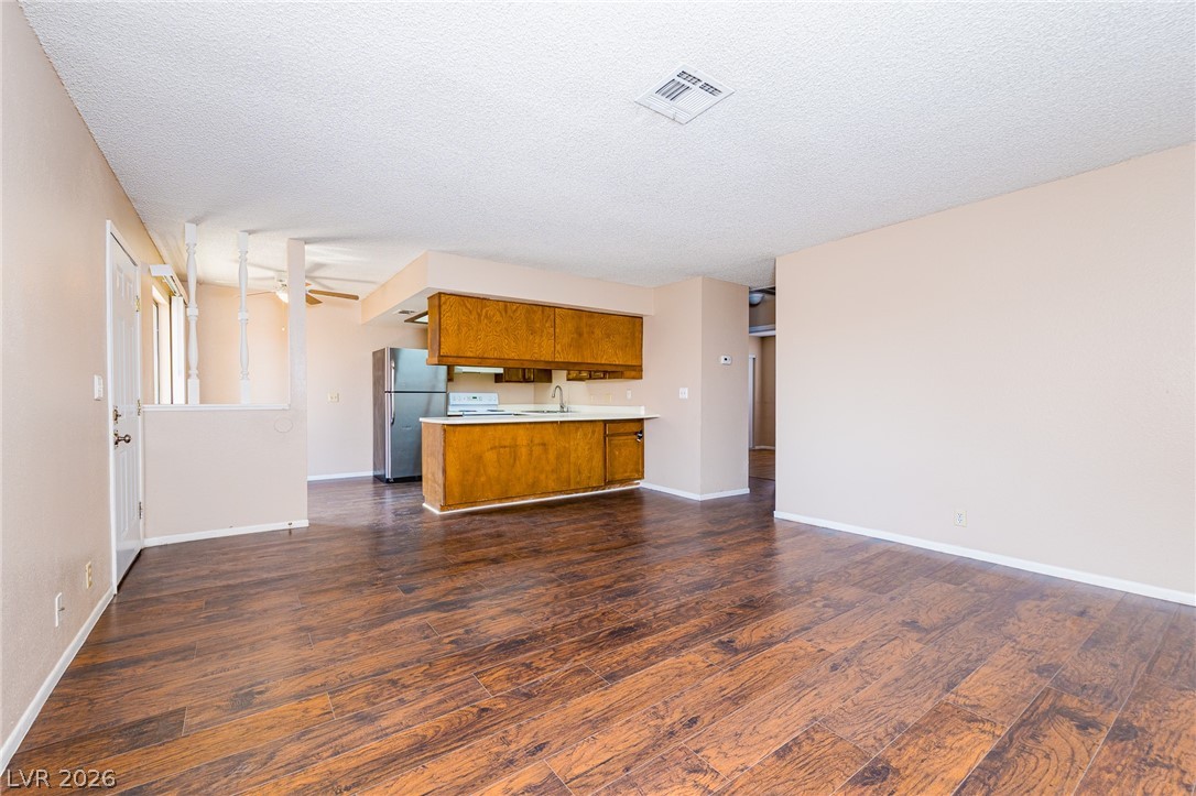 4300 N Lamont Street 251