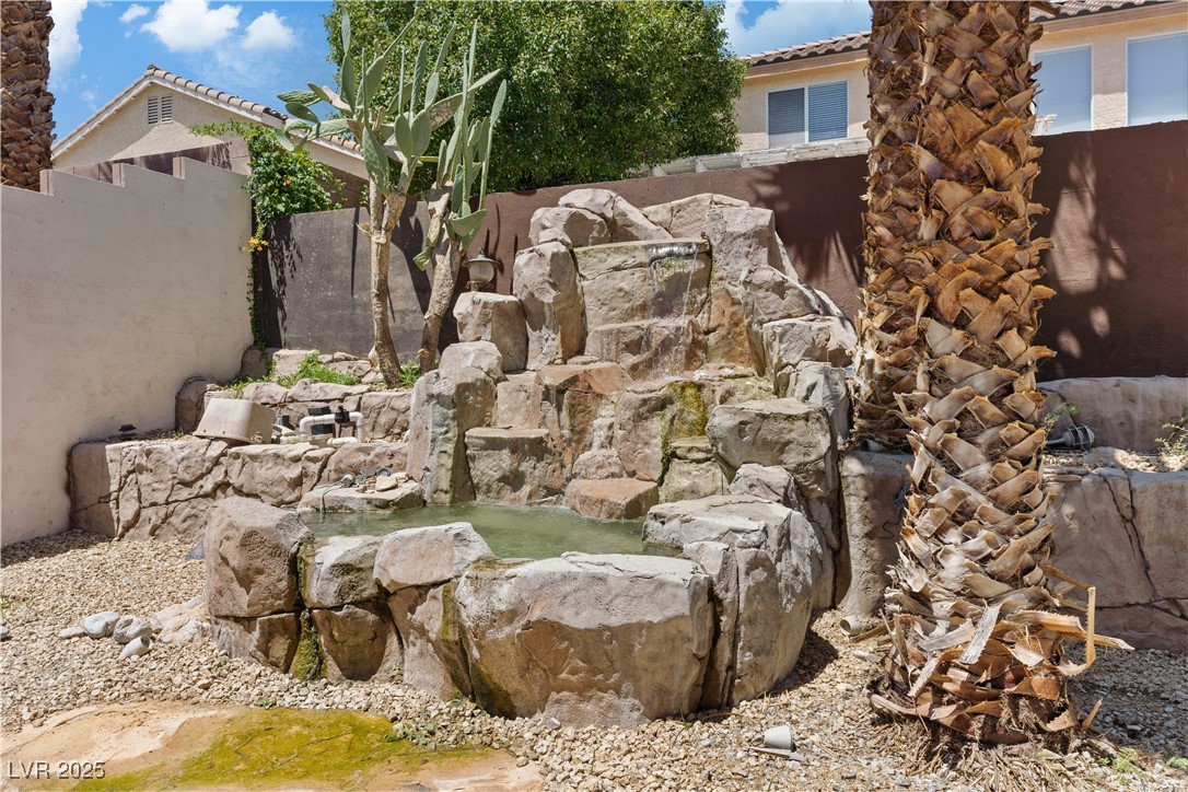 Las Vegas, Nevada 89147, United States, 4 Bedrooms Bedrooms, ,4 BathroomsBathrooms,Residential,Active,186011