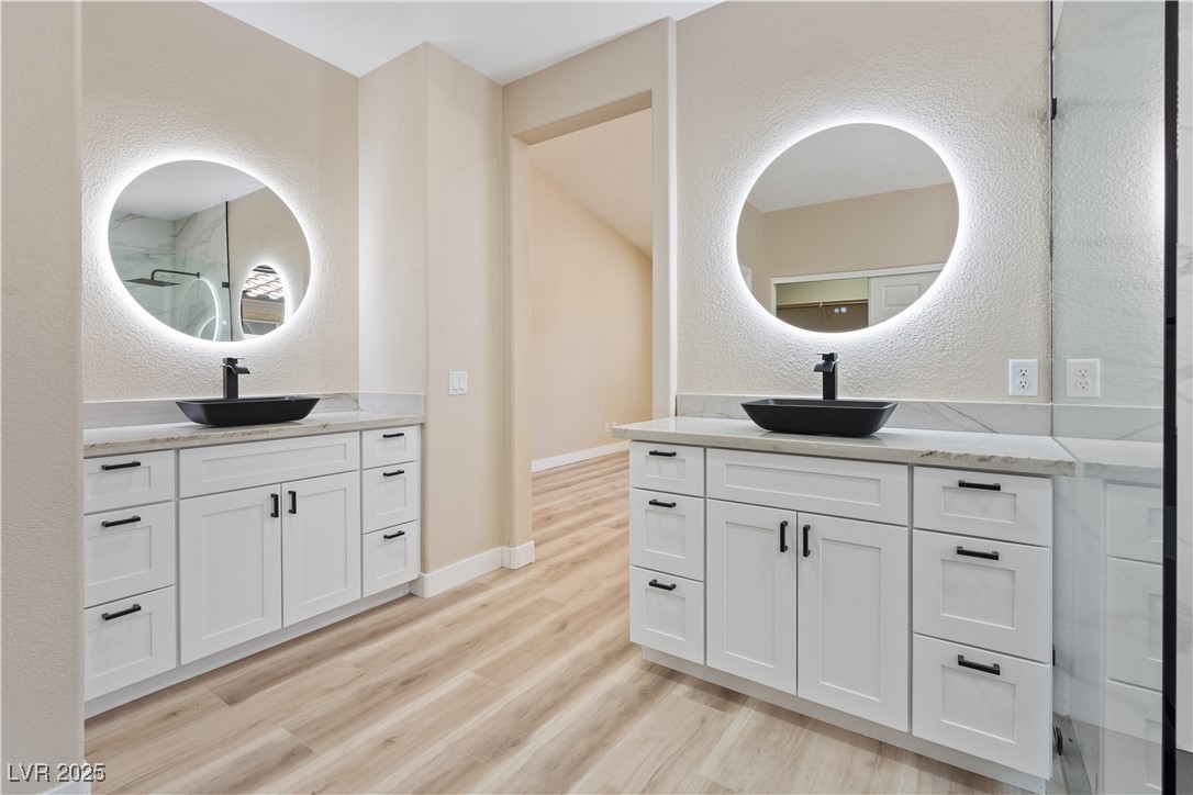 Las Vegas, Nevada 89147, United States, 4 Bedrooms Bedrooms, ,4 BathroomsBathrooms,Residential,Active,186011