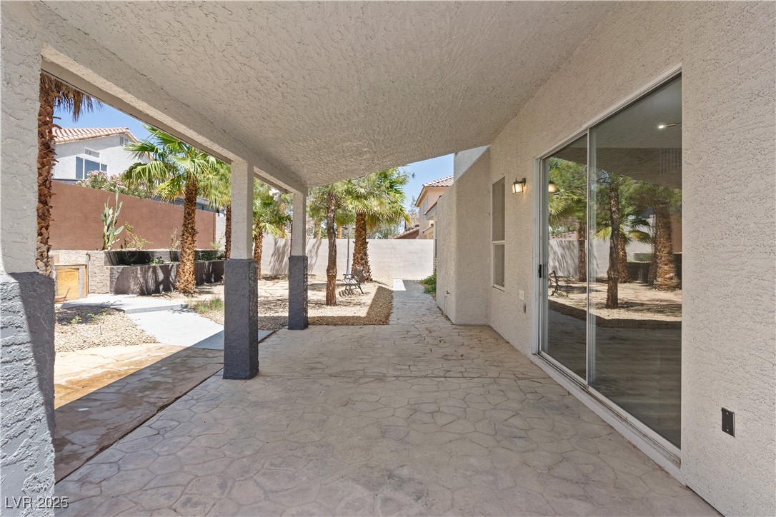 Las Vegas, Nevada 89147, United States, 4 Bedrooms Bedrooms, ,4 BathroomsBathrooms,Residential,Active,186011