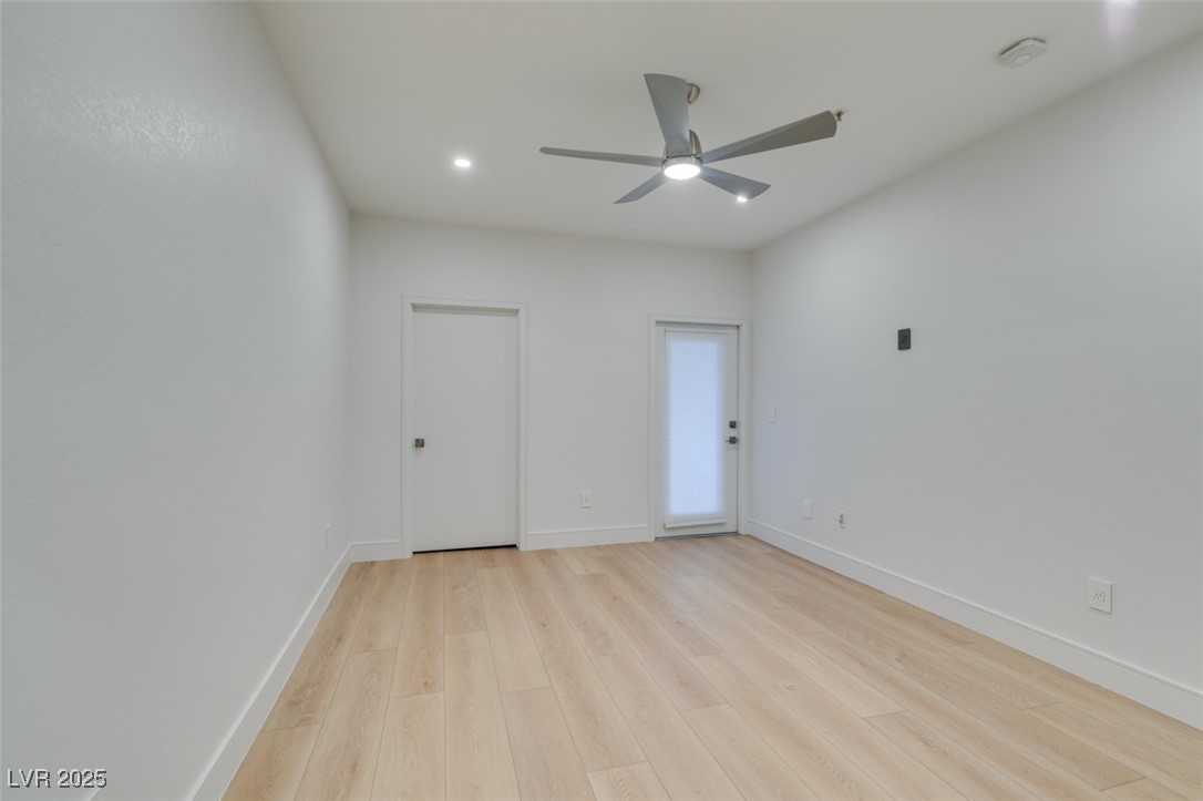 Las Vegas, Nevada 89103, United States, 2 Bedrooms Bedrooms, ,2 BathroomsBathrooms,Residential,Active,212163