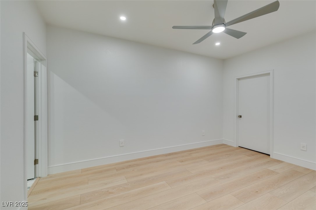 Las Vegas, Nevada 89103, United States, 2 Bedrooms Bedrooms, ,2 BathroomsBathrooms,Residential,Active,212163