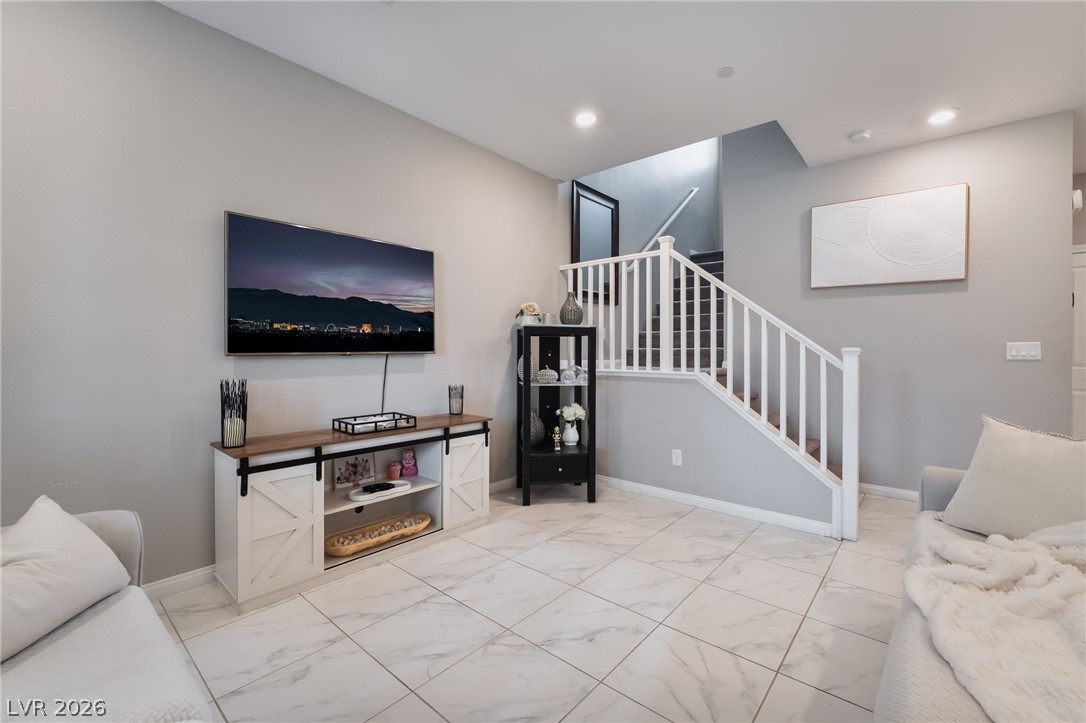 3288 Palindrome Avenue