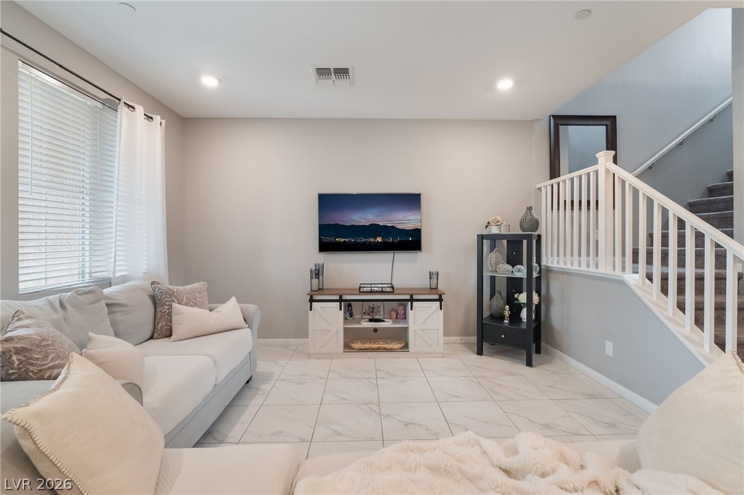 3288 Palindrome Avenue