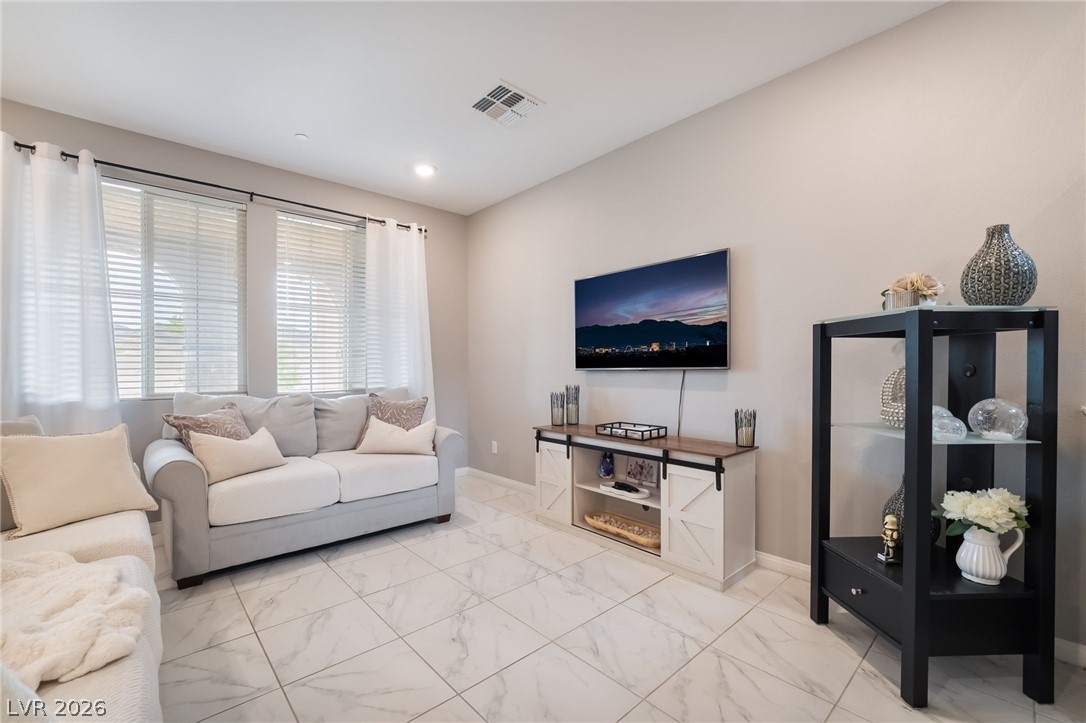 3288 Palindrome Avenue